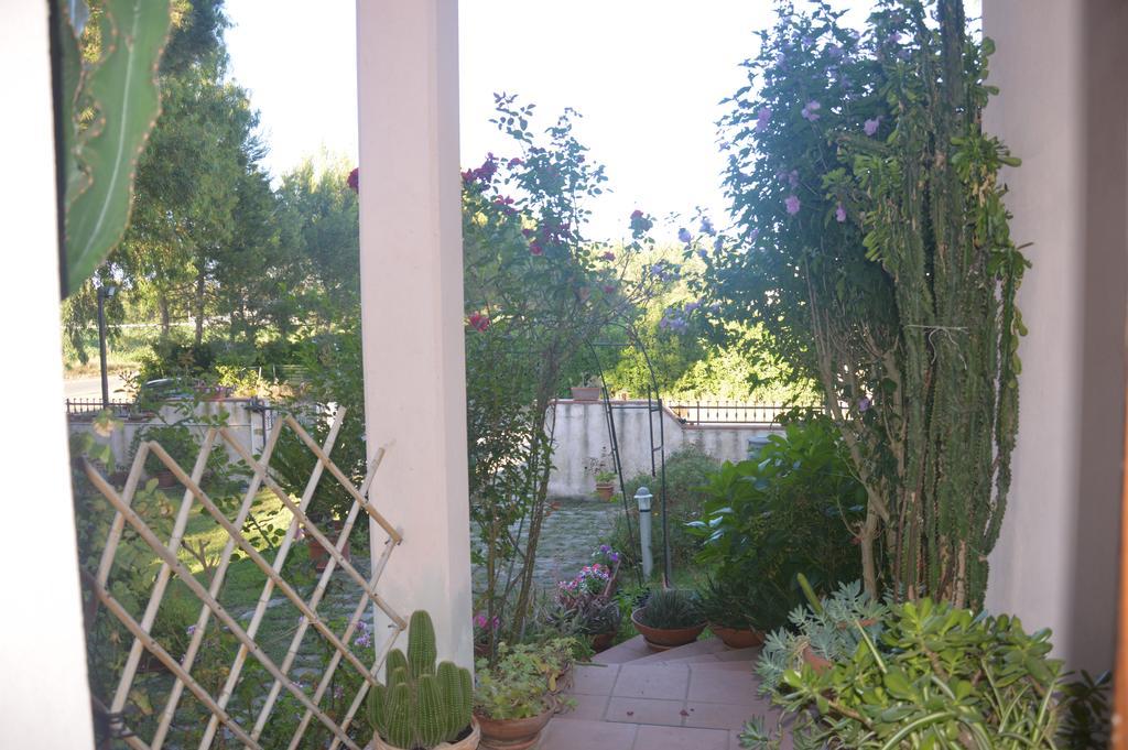 B&B Fra E Fe Arborea Luaran gambar