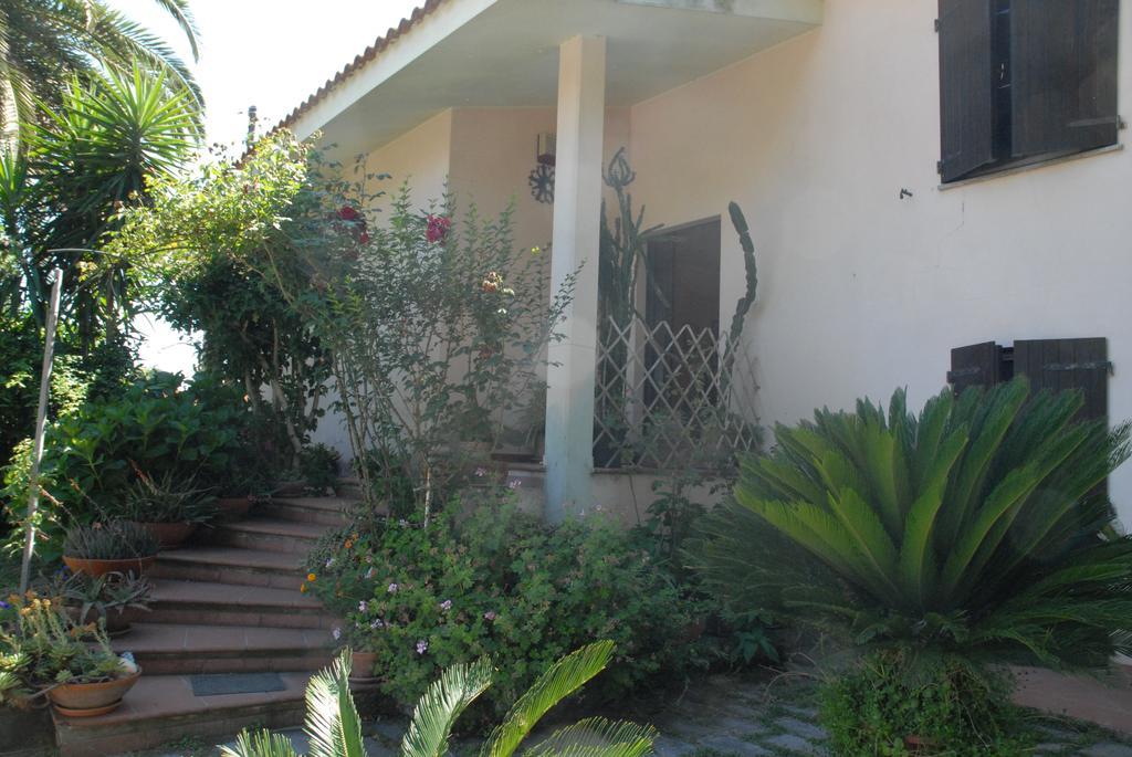 B&B Fra E Fe Arborea Luaran gambar