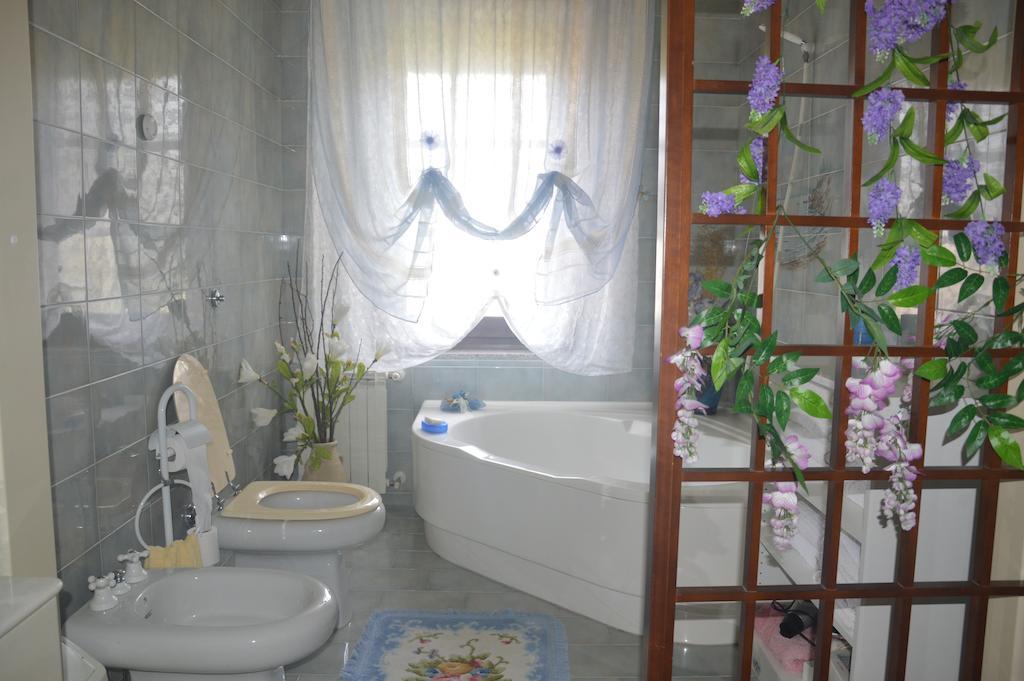 B&B Fra E Fe Arborea Bilik gambar