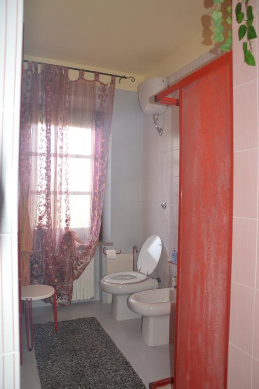B&B Fra E Fe Arborea Bilik gambar
