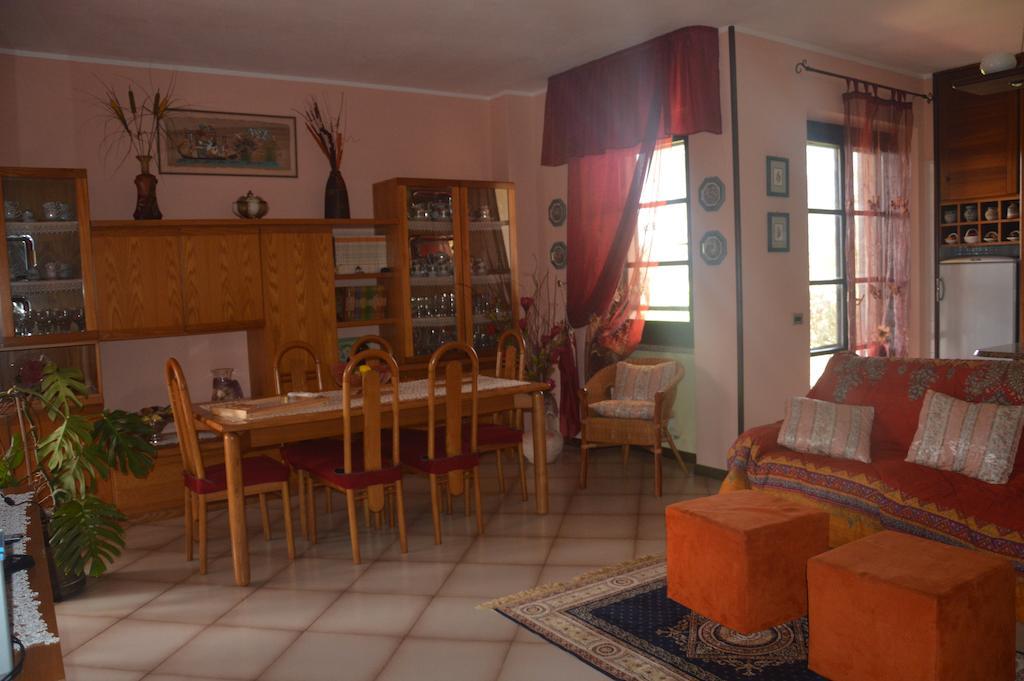 B&B Fra E Fe Arborea Luaran gambar