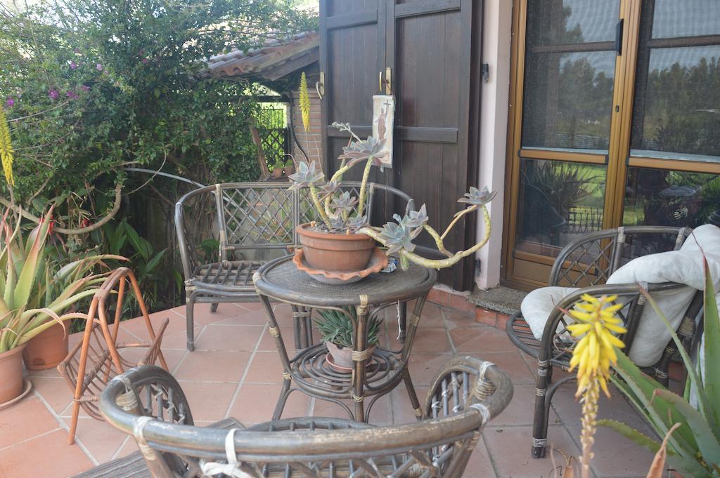 B&B Fra E Fe Arborea Luaran gambar
